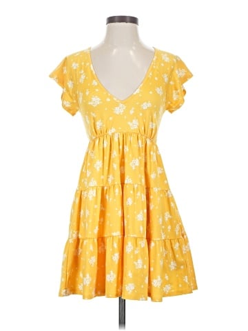 Urban Outfitters Casual Dress (view 1)