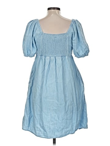 Old Navy Casual Dress (view 2)