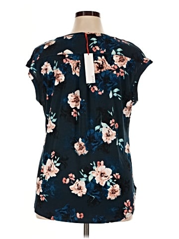 Elle Short Sleeve Blouse (view 2)