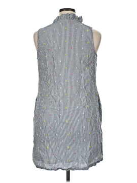 Crown & Ivy Casual Dress (view 2)