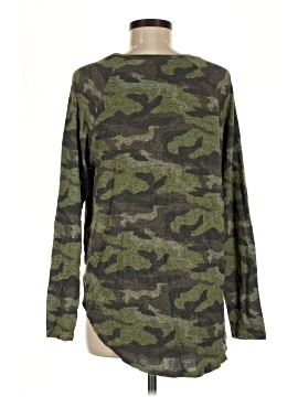 American Eagle Outfitters Pullover Sweater (view 2)