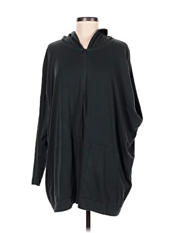 Eskandar Poncho (view 1)