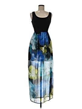 Le Lis Casual Dress (view 1)