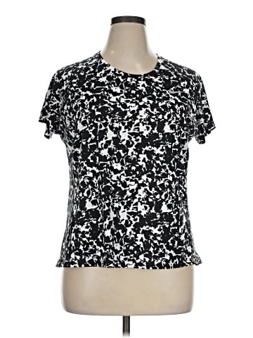 Nike Short Sleeve T-Shirt (view 1)