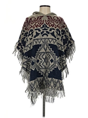 Braciano Poncho (view 1)