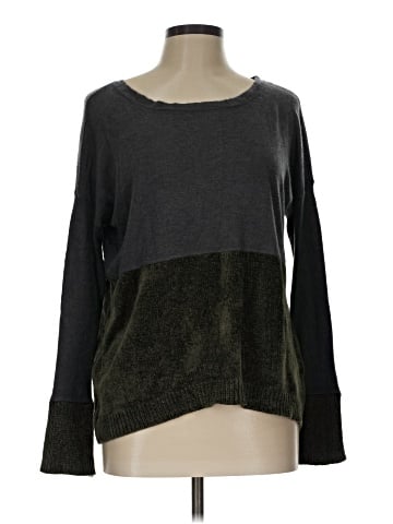Romeo & Juliet Couture Pullover Sweater (view 1)
