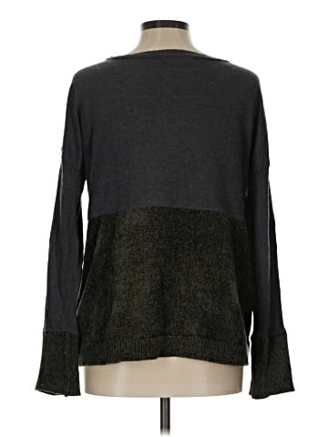Romeo & Juliet Couture Pullover Sweater (view 2)