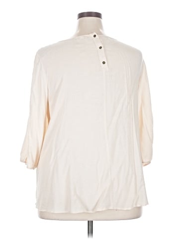 Eyeshadow 3/4 Sleeve Blouse (view 2)