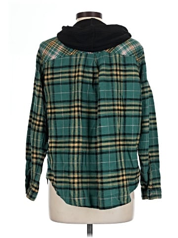 Maurices Long Sleeve Button-Down Shirt (view 2)