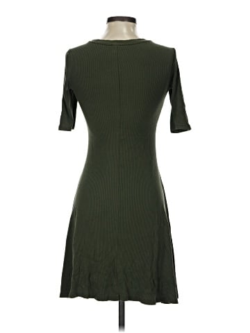 Old Navy Casual Dress (view 2)