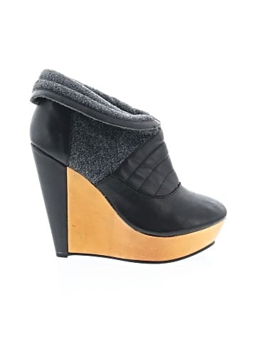 Messeca Wedges (view 1)