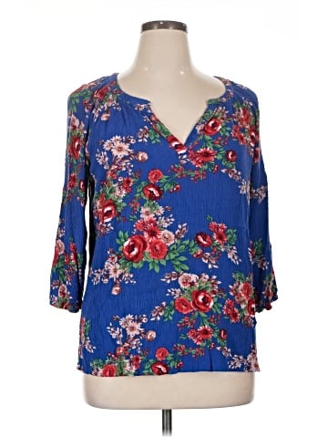 The Pioneer Woman 3/4 Sleeve Blouse (view 1)