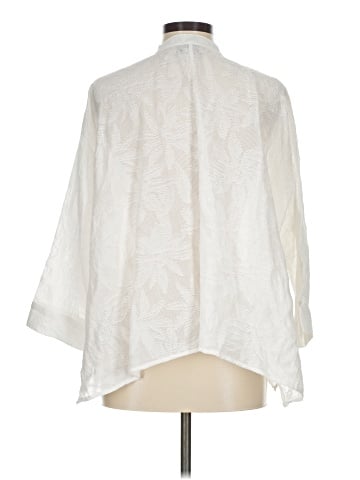 Black Label by Chico's 3/4 Sleeve Button-Down Shirt (view 2)
