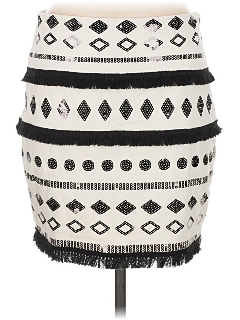 Pre-owned Express Casual Skirt In Ivory