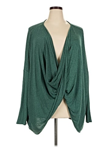 LIVI Pullover Sweater (view 1)