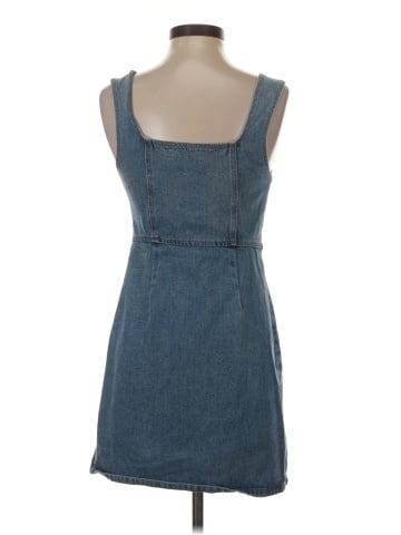 Urban Outfitters Casual Dress (view 2)