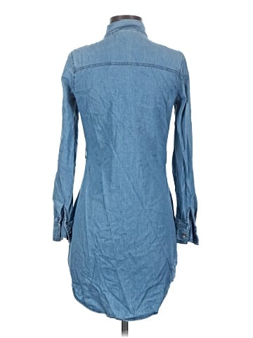 Guess Long Sleeve Button-Down Shirt (view 2)