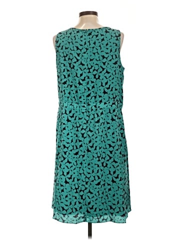 Ann Taylor LOFT Outlet Cocktail Dress (view 2)