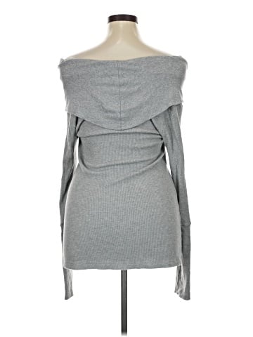 Splendid Pullover Sweater (view 2)