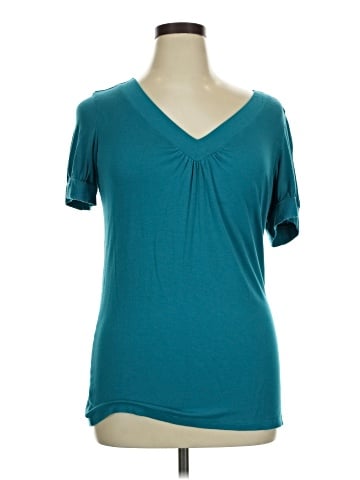 Maurices Short Sleeve T-Shirt (view 1)