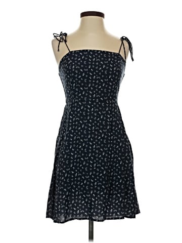 Old Navy Casual Dress (view 1)