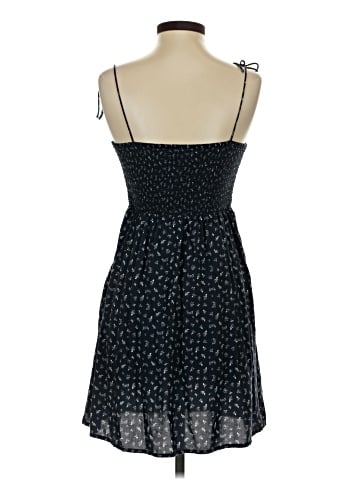 Old Navy Casual Dress (view 2)