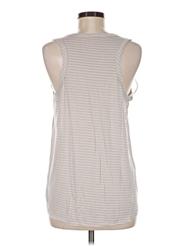 Romeo & Juliet Couture Sleeveless T-Shirt (view 2)