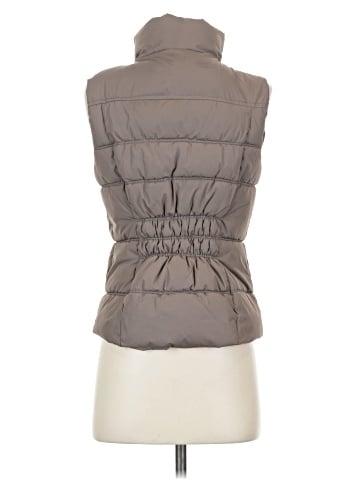 Gap Outlet Vest (view 2)
