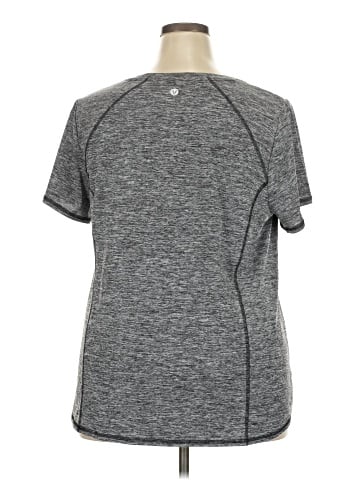 LIVI Active T-Shirt (view 2)