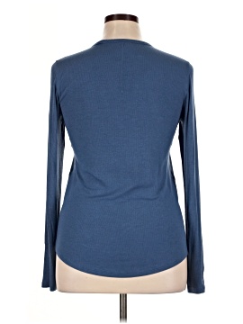 Lululemon Athletica Long Sleeve T-Shirt (view 2)