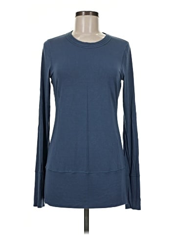 Lululemon Athletica Long Sleeve T-Shirt (view 1)