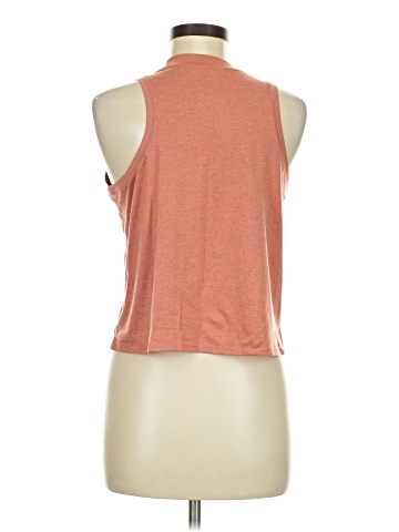 Vuori Sleeveless T-Shirt (view 2)