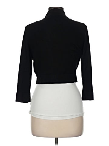 Eliza J Shrug (view 2)