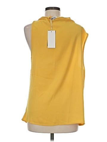 Uoozee Sleeveless T-Shirt (view 2)