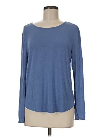 Versona Long Sleeve T-Shirt (view 1)