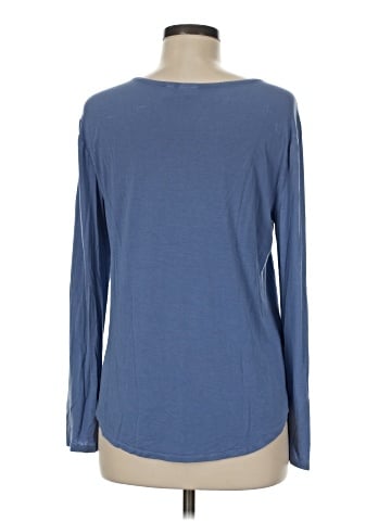 Versona Long Sleeve T-Shirt (view 2)