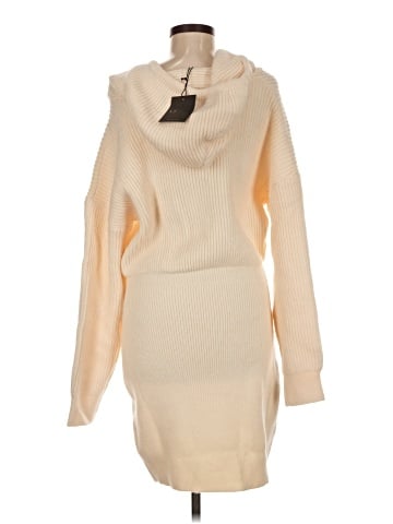 Le Lis Casual Dress (view 2)