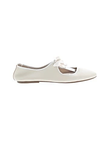 Intentionally ______ Flats (view 1)