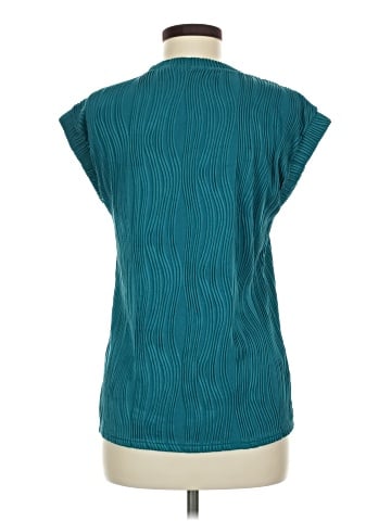 Unbranded Sleeveless T-Shirt (view 2)