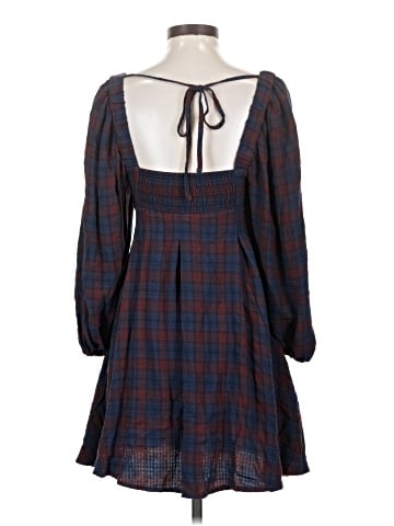 Urban Outfitters Casual Dress (view 2)
