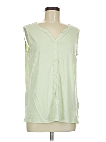 Karen Scott Sleeveless T-Shirt (view 1)