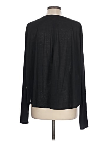 Lululemon Athletica Long Sleeve T-Shirt (view 2)