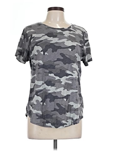 Old Navy Active T-Shirt (view 1)