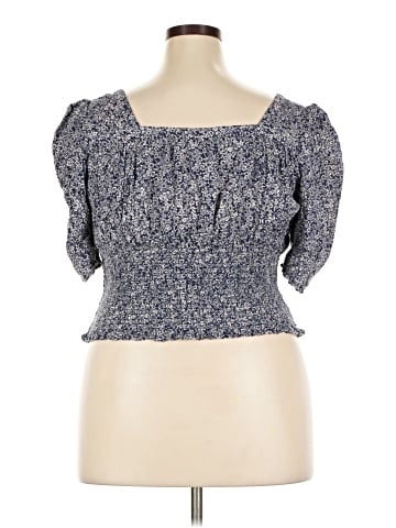 Universal Thread Short Sleeve Top (view 2)