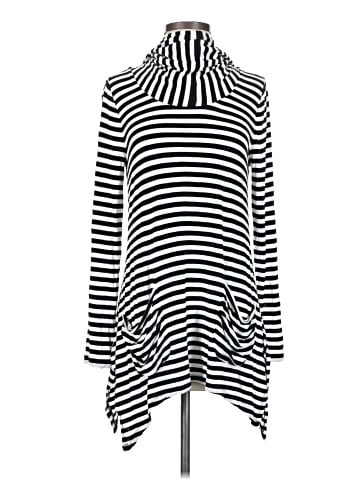 Andrea Jovine Poncho (view 1)