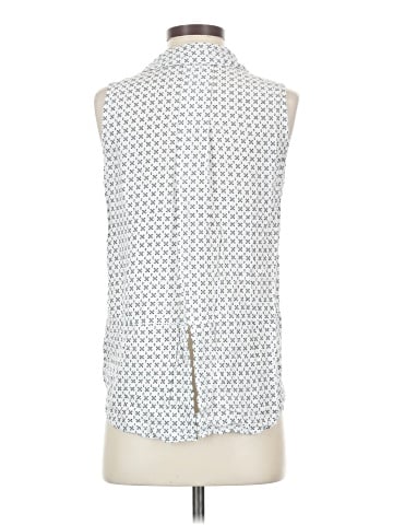 Velvet Heart Sleeveless Button-Down Shirt (view 2)