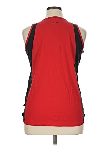 Nike Sleeveless T-Shirt (view 2)