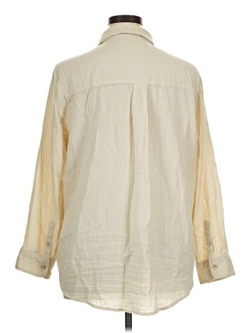 Universal Thread 3/4 Sleeve Button-Down Shirt (view 2)