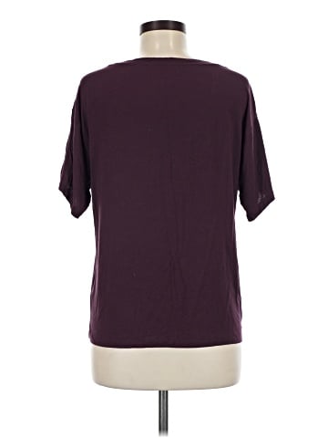 Victoria's Secret Short Sleeve T-Shirt (view 2)