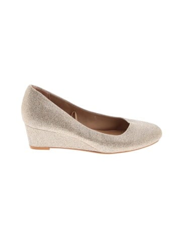 Unbranded Wedges (view 1)